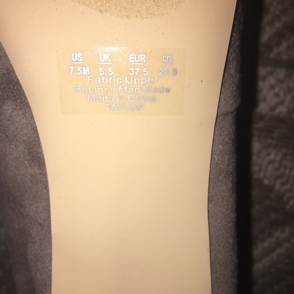 Heels - Picture 5 of 6